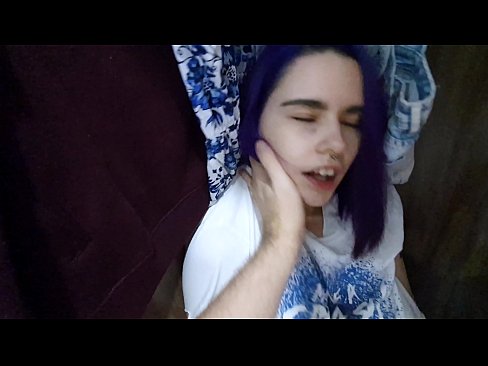 ❤️ Lorg mi mo sis anns a’ chlòsaid agus chuidich i cum Bhidio fucking  aig gd.niceporn-tv.ru ❌️❤