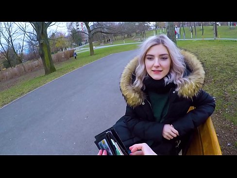 ❤️ Swallows hot cum coigreach airson airgead - blowjob anns a 'phàirc le Eva Elfie Bhidio fucking  aig gd.niceporn-tv.ru ❌️❤